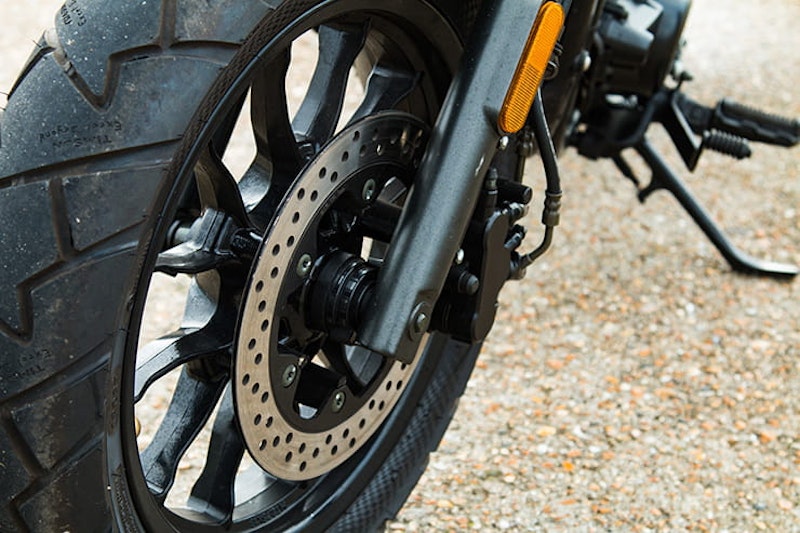Hyosung Aquila 125 tested – V-twin 125 cruiser, looks the part