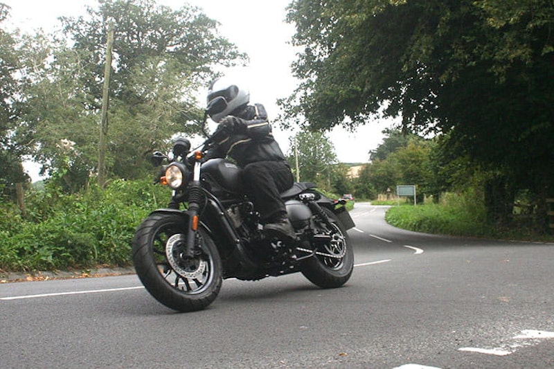 Hyosung Aquila GV300S 2021 Review Price Spec_01