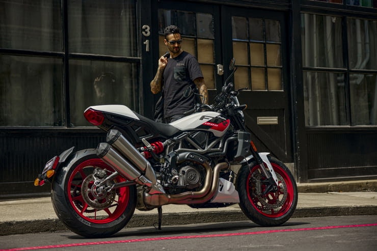 2023 Indian FTR Sport Review Price Spec_12