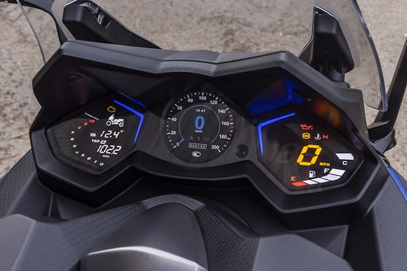 kymco-ak550-dtx-360-cv3-vsr125-city-agility-review_10