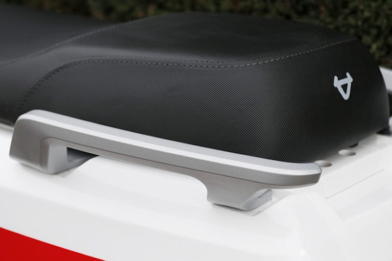 Niu NQi GTS review honest electric scooter_13
