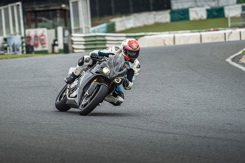 2022 Norton V4SV Review Price Spec_01