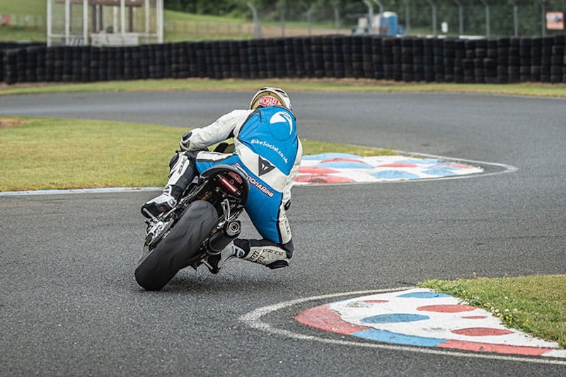 2022 Norton V4SV Review Price Spec_06