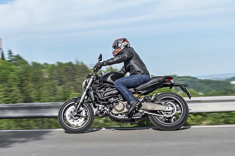 Ducati Monster 821 Dark 2014 2018 Review Used Price Spec_04