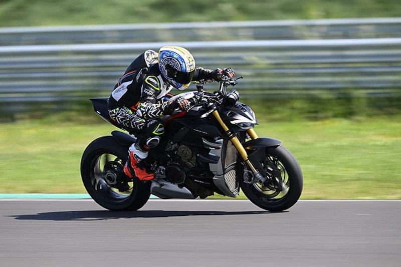 Ducati Streetfighter V4 SP 2022 Review Price Spec_05
