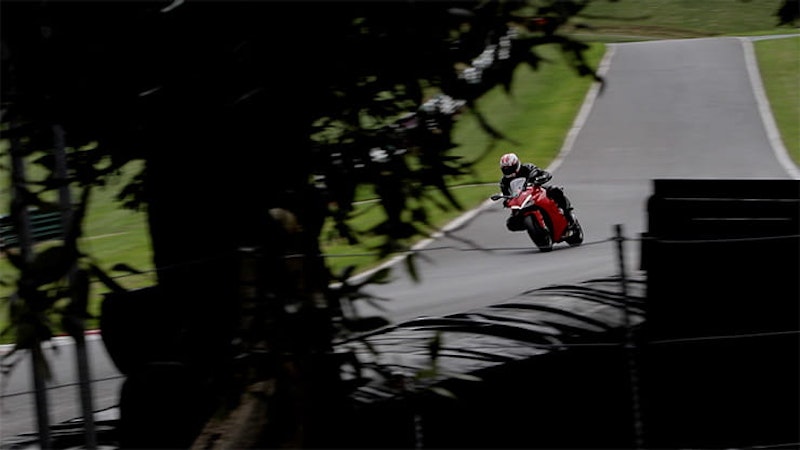 BikeSocial test the 2017 Ducati Supersport S at Cadwell Park