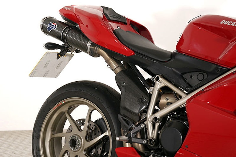 Ducati 1198 S Review Used Price Spec_11