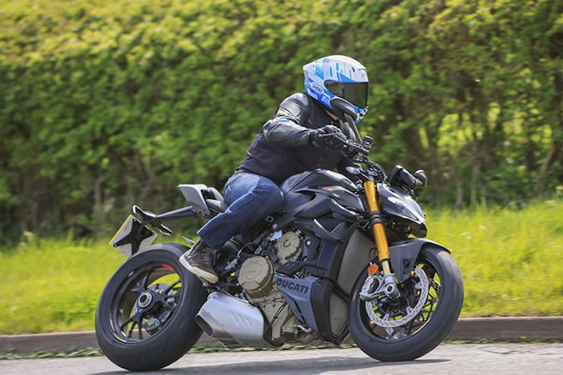 2023-ducati-streetfighter-v4-s-sp2-review-price-spec_305