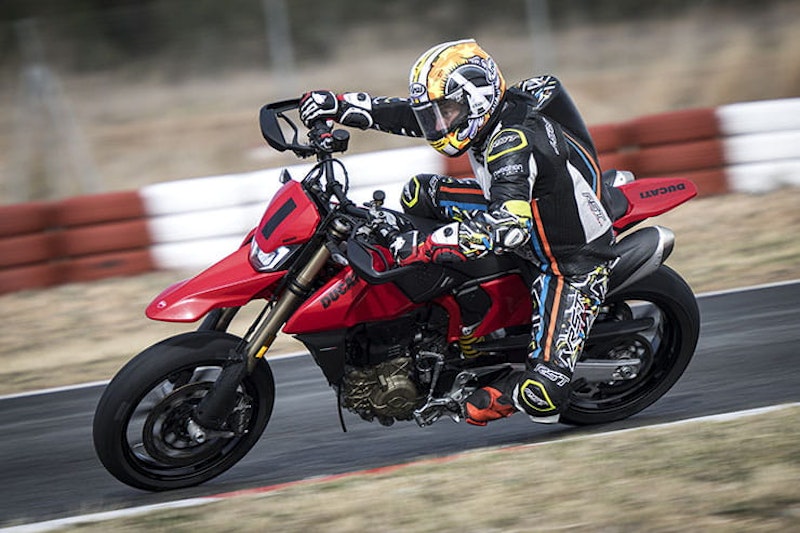2024 Ducati Hypermotard 698 Mono Review Details Price Spec_315