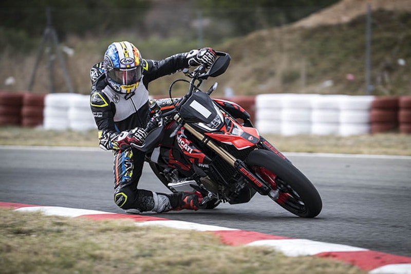 2024 Ducati Hypermotard 698 Mono Review Details Price Spec_318