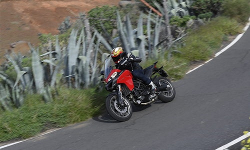 Ducati Multistrada 950 (2017) - world first review!