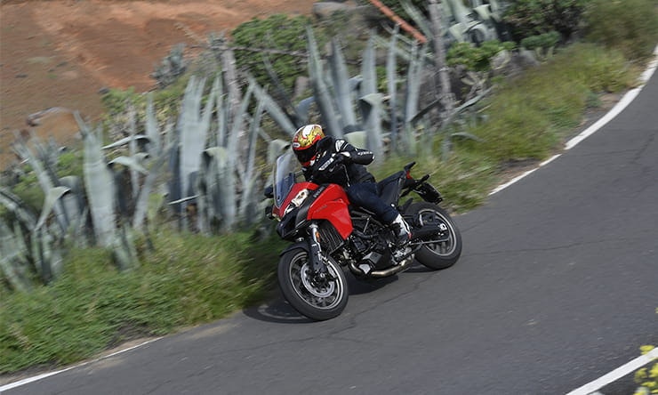 Ducati Multistrada 950 (2017) - world first review!