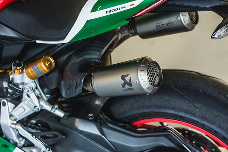 2017 Ducati 1299 R FE BikeSocial Review