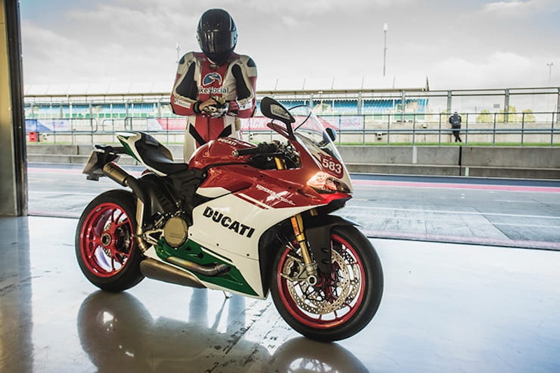 2017 Ducati 1299 R FE BikeSocial Review