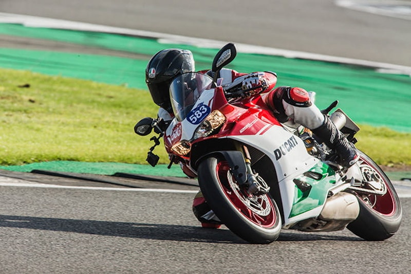 2017 Ducati 1299 R FE BikeSocial Review