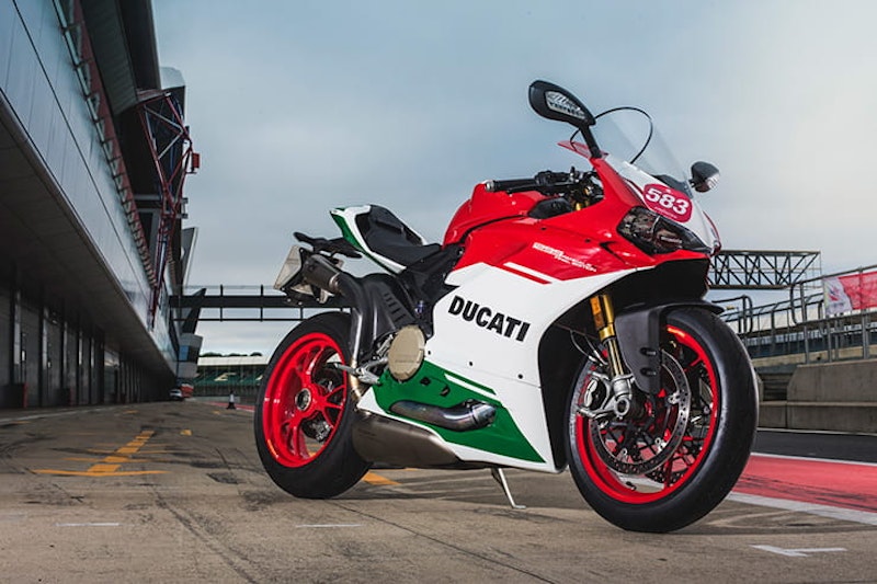 2017 Ducati 1299 R FE BikeSocial Review