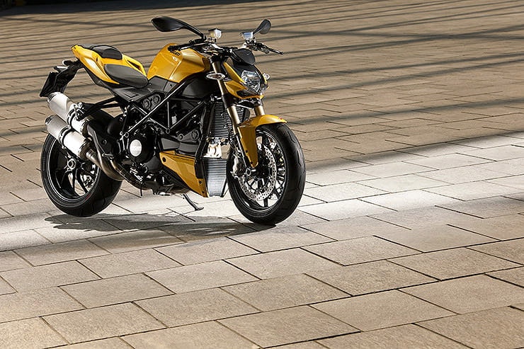 On paper the Streetfighter 848 should have worked with its superbike engines housed in naked bike chassis, and the reviews were generally positive