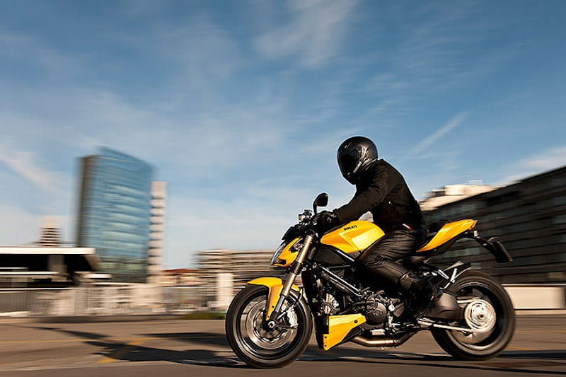 On paper the Streetfighter 848 should have worked with its superbike engines housed in naked bike chassis, and the reviews were generally positive