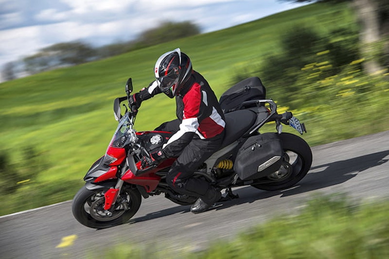 Ducati Hyperstrada 2013 Review Used Price Spec_10
