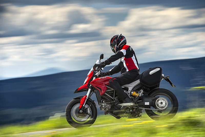 Ducati Hyperstrada 2013 Review Used Price Spec_13