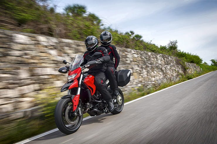 Ducati Hyperstrada 2013 2014 Review Buying Guide