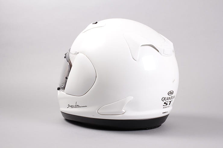 Arai Quantum ST Review