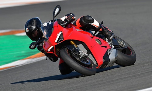 Ducati Panigale V4 S (2018) | First ride & review