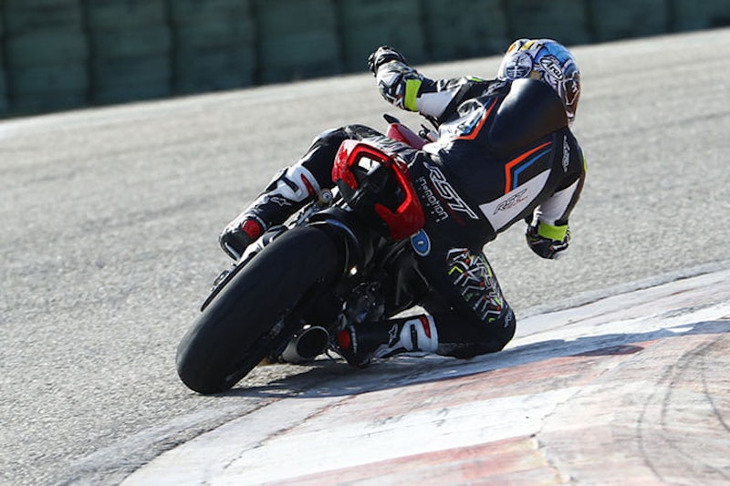 Ducati Streetfighter V2 2022 Review Details Price Spec_026