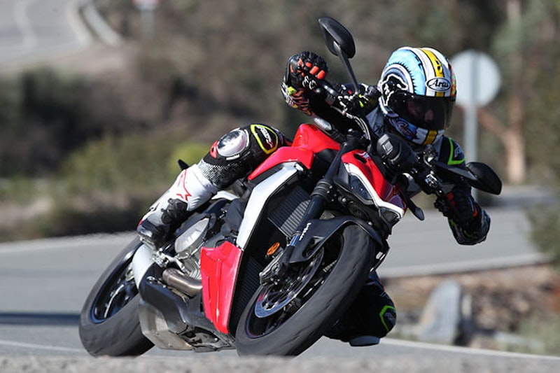 Ducati Streetfighter V2 2022 Review Details Price Spec_090