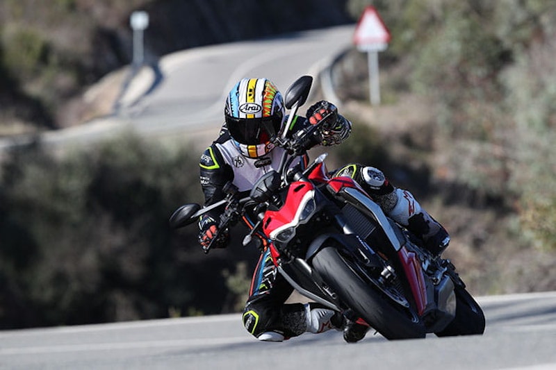 Ducati Streetfighter V2 2022 Review Details Price Spec_098