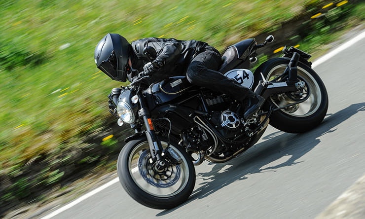 Ducati Scrambler Cafe Racer (2017) - first ride and review