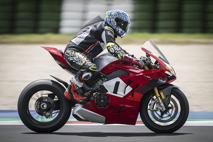 2023 Ducati Panigale V4R Review Price Spec_03