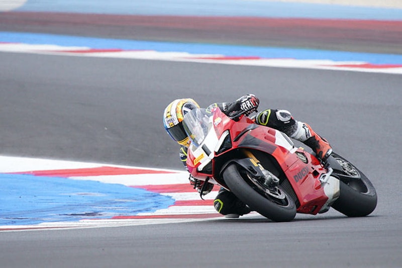 2023 Ducati Panigale V4R Review Price Spec_07
