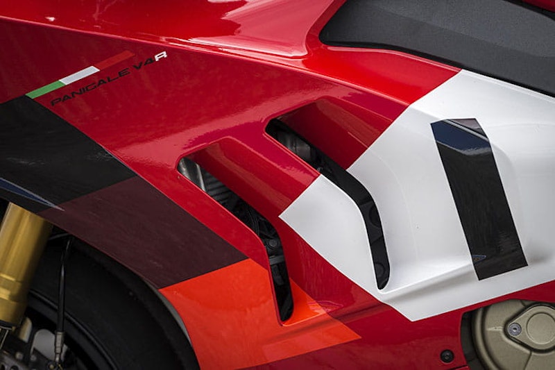 2023 Ducati Panigale V4R Review Price Spec_09