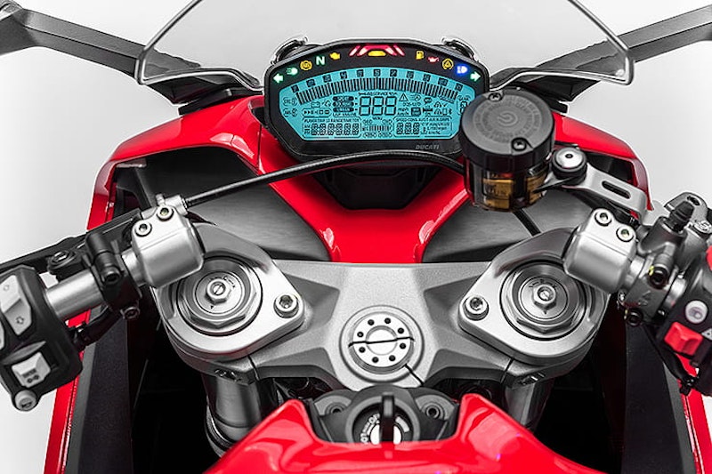 Billed as a sportsbike for those who want something more chilled-out than the full-on Panigale, the SuperSport and SuperSport S arrived in 2017.