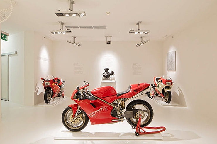 1994 Ducati 916 996 998 Review Used Price Spec_03