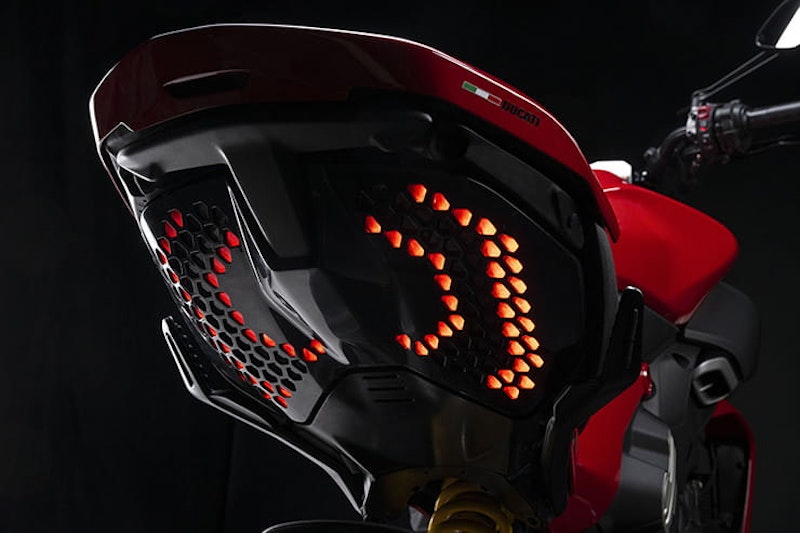 2023 Ducati Diavel V4 Technical Review Price Spec (17)