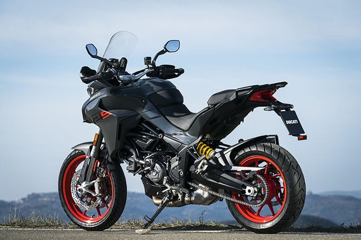 Ducati Multistrada V2 2022 Review Price Spec_04