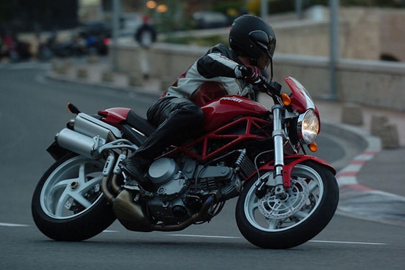 2005 Ducati Monster S2R Review Used Price Spec_13