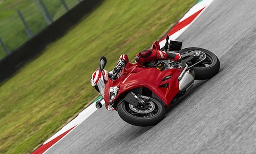 Ducati Panigale 899 (2014-2016) [ Review & Buying Guide ]
