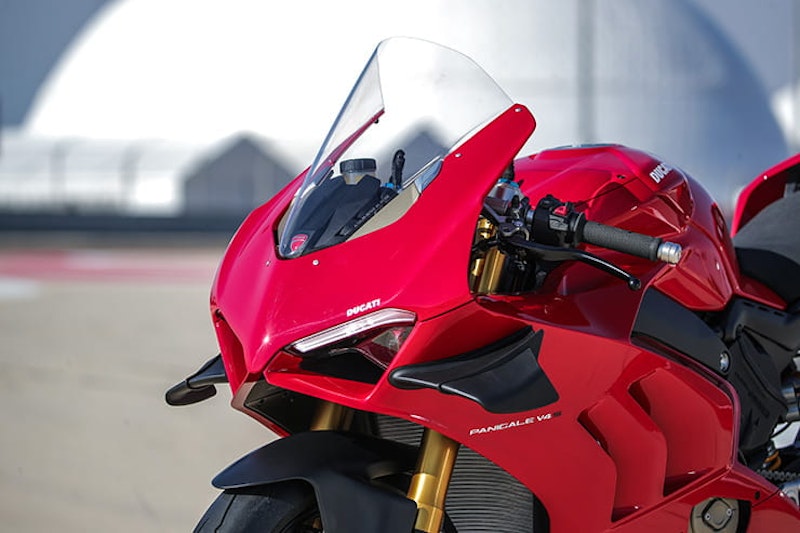 Ducati Panigale V4S 2020 [ Review ]