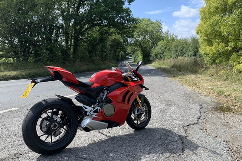 Maybe, there are roads in some parts of the UK that are wide enough, open enough and empty enough to truly enjoy a V4S. I’ve been lucky enough to live around and work on some of the best in the UK and Europe and, right now, apart from the IoM Mountain section I can’t think of anywhere where you could seriously stretch the legs of a 2020 V4S without distraction.