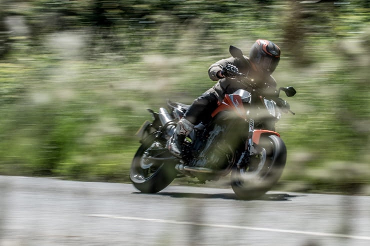 Tested: WP Apex Pro Streetline suspension test (2019)