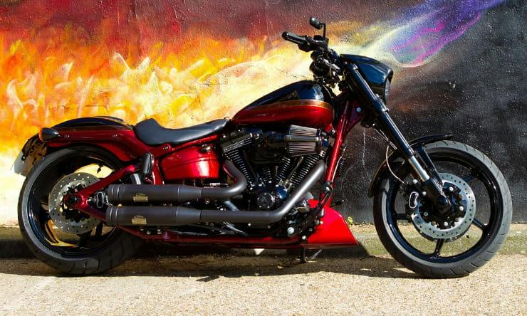 Dr. Jekill & Mr. Hyde マフラー Breakout、 Harley-Davidson Breakout