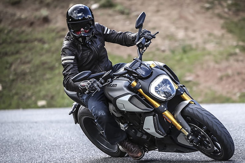 Ducati Diavel 1260 S review | 2019 launch road test