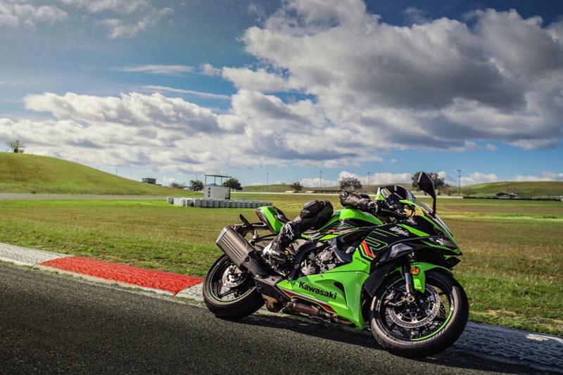 2024 Kawasaki Ninja ZX-6R Review Details Price Spec_10