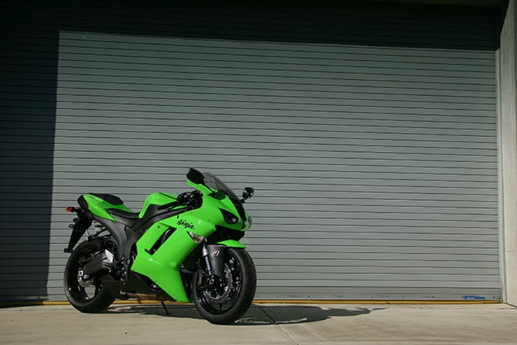 2007 Kawasaki ZX-6R Review Used Price Spec_03