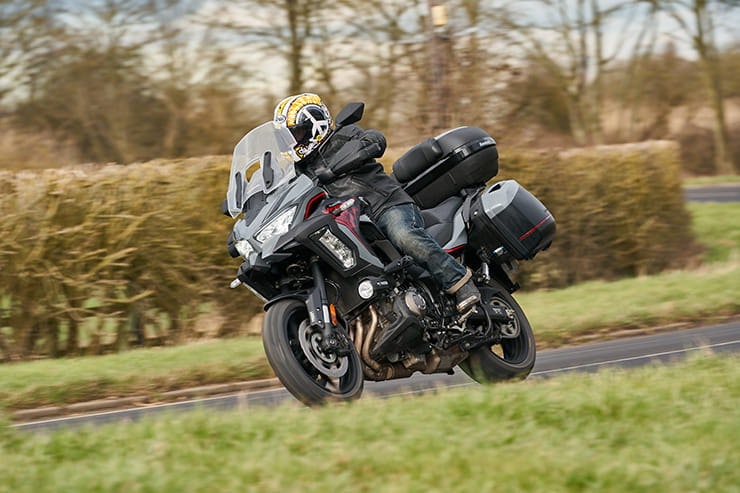 Kawasaki Versys 1000 S GT 2021 Review Price Spec_02
