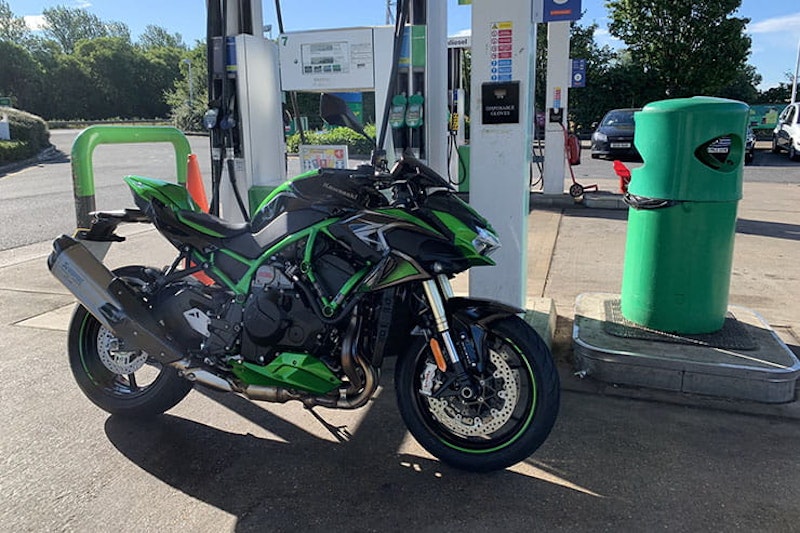 2022 Kawasaki Z-H2 SE review (17)