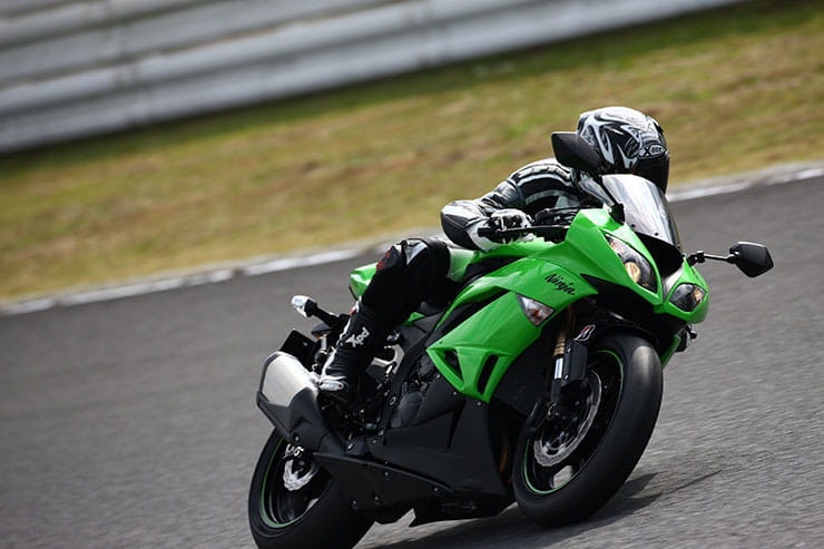 2009 Kawasaki ZX-6R Review Used Price Spec_01